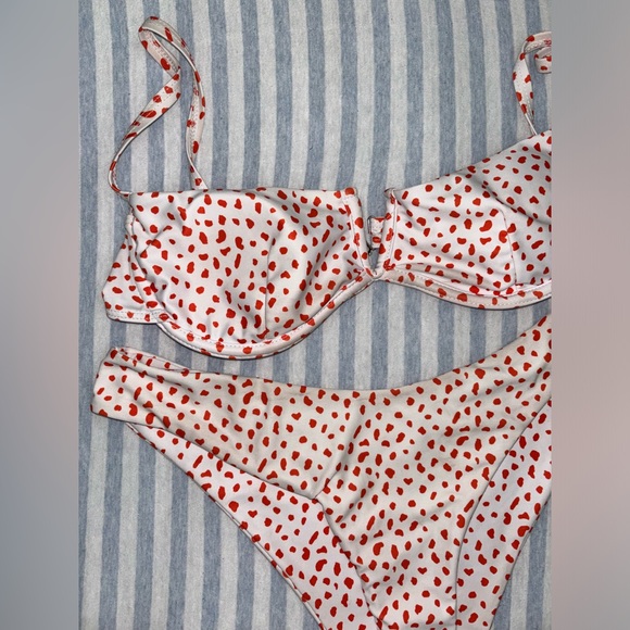 Patterned Bikini - Picture 2 of 3